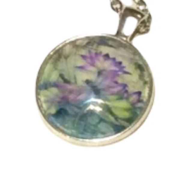 UNBRANDED Beautiful LOTUS Flowers With DRAGONFLY Glass Dome ART PENDANT - Picture 2 of 8
